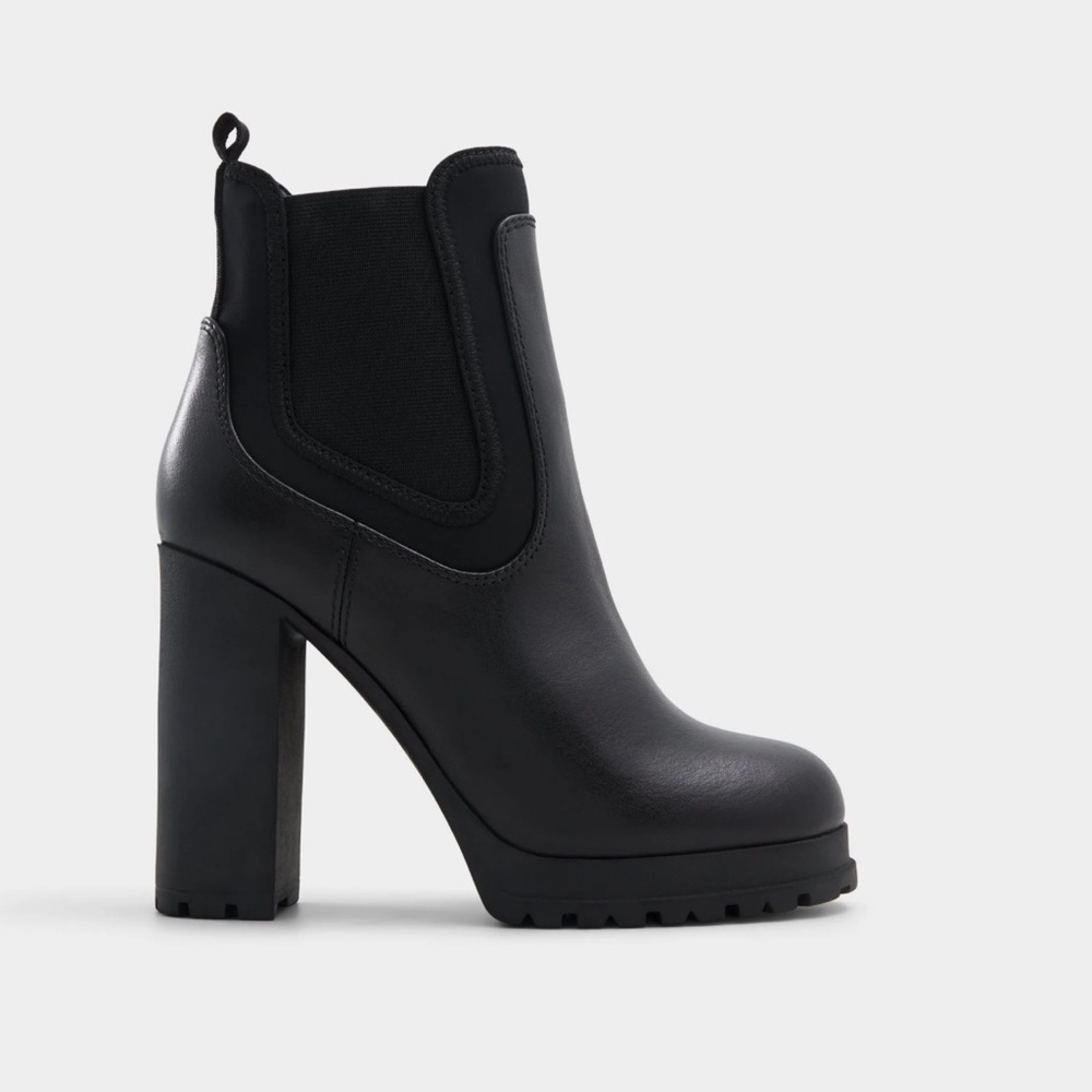 Aldo Bold Black Chunky Heel Ankle Boots. Great condition a few times